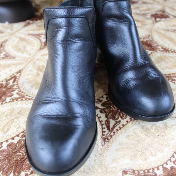 Sorel Women's Slip On Leather Booties Black Size 10 USA - Picture 13 of 13